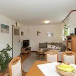 Forest Hideaway Διαμέρισμα Sellerich